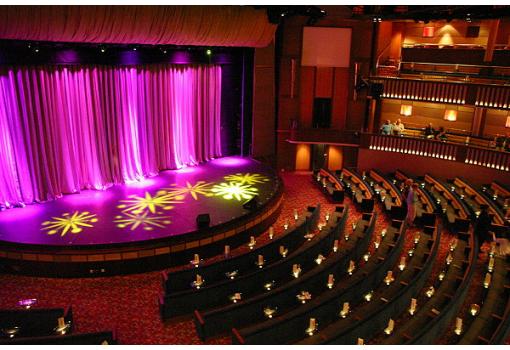 El elegante teatro donde disfrutar de alegres Shows 
